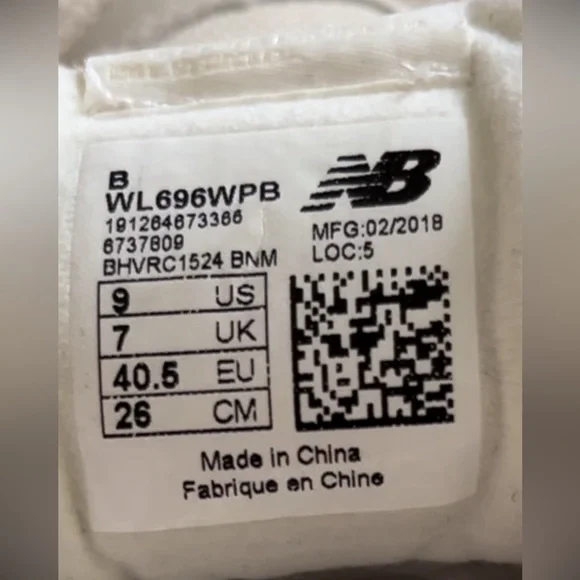 NEW BALANCE SNEAKERS - Picture 10 of 11